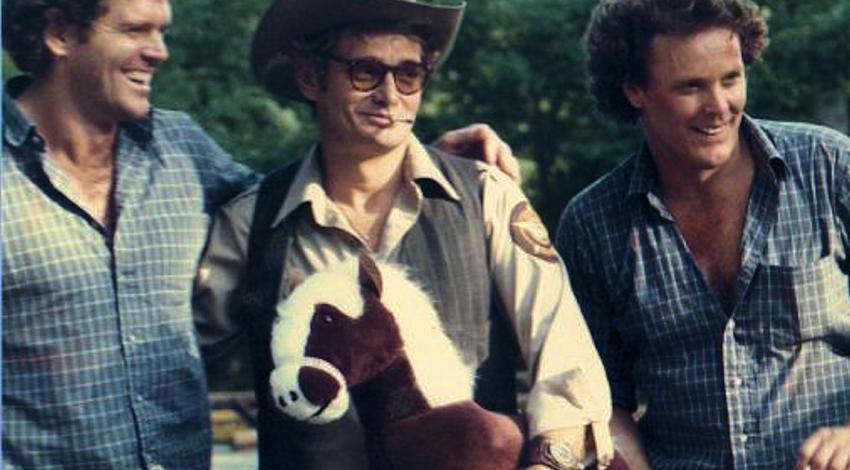 Bo Hopkins, Wings Hauser | "Night Shadows" (1984)